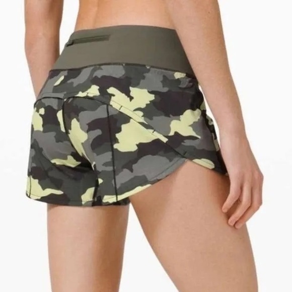 lululemon athletica Pants - Lululemon Speed Up High Rise Shorts Camo Army Green Shorts Womens Size 4 Tall 4”
